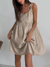 Levanzo Kurzes Kleid mit gebundenen Schultern
